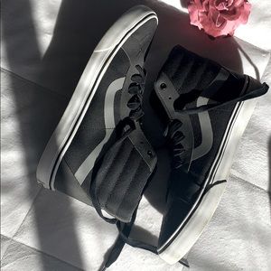 Men’s vans 🎉 FIRM ON Price 🎉